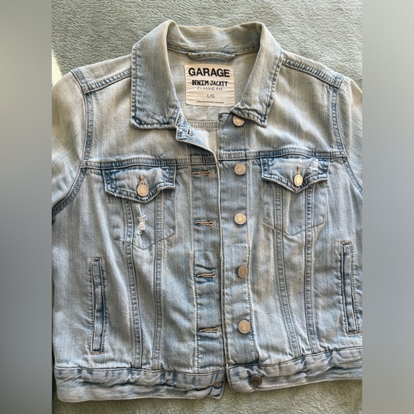 Denim Jacket - Light Wash - Picture 2 of 4